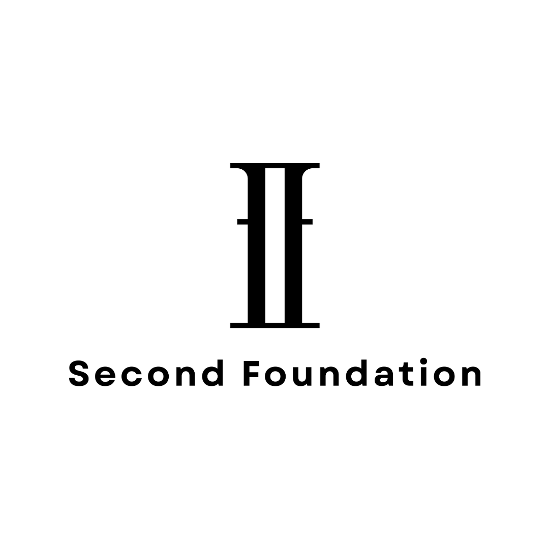 Second Foundation logo tmave na bilem pozadi - O nás - wellbeingveskole.cz